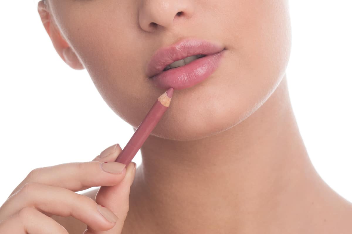  lipstick and lip liner