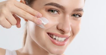 Diamond Glow Facial Benefits and Process Guide