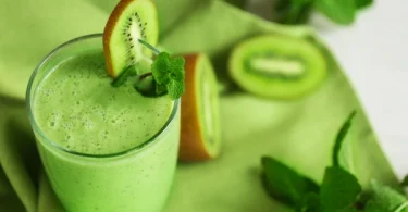 Green Kiwi Smoothie: A Refreshing Boost of Health in a Glass