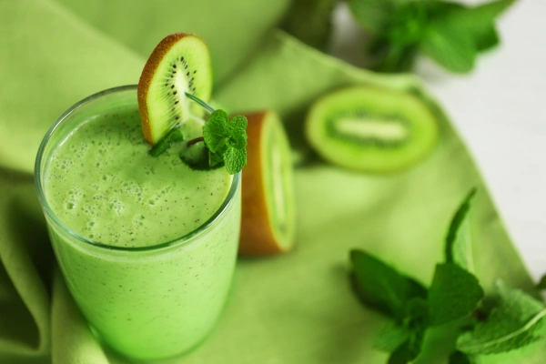 Green Kiwi Smoothie: A Refreshing Boost of Health in a Glass