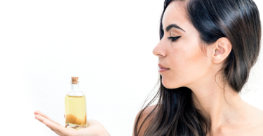 How to Use Argan Oil to Restore Firm, Youthful Skin