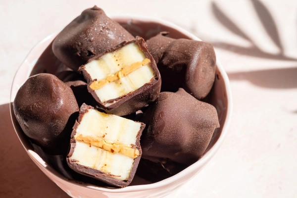 Frozen Banana Bites with Dark Chocolate