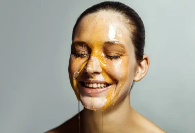 Why Raw Honey Works Wonders for Skin