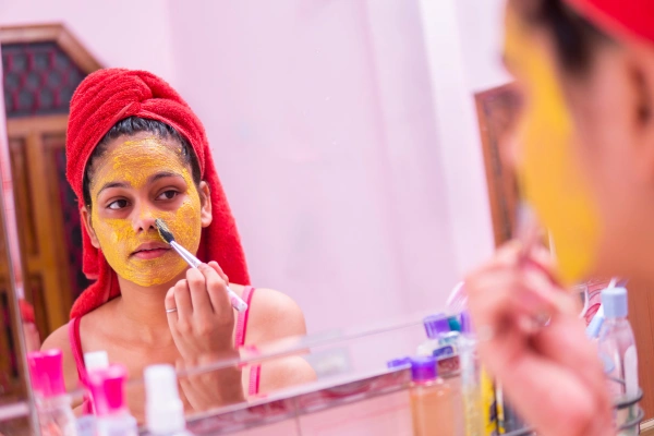 Turmeric Face Mask: Benefits and Recipes for Glowing Skin